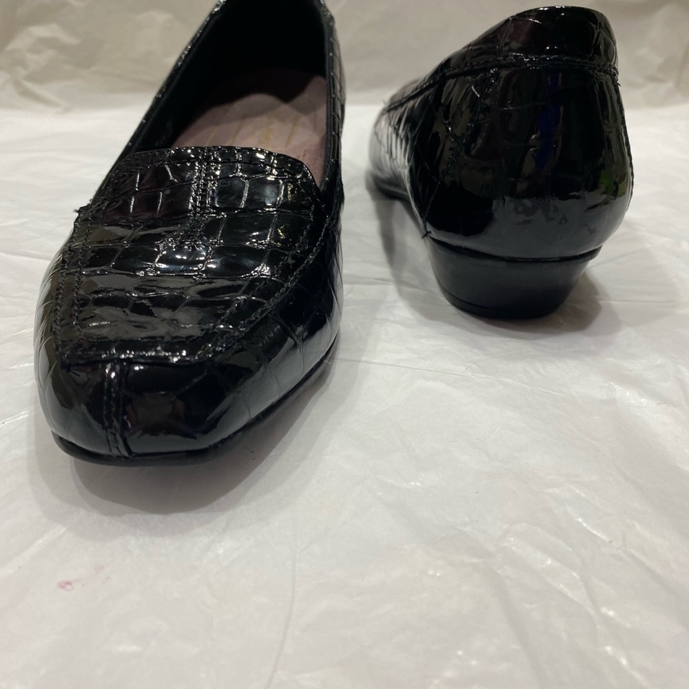 Clarks moccasins… - Picture 3 of 6